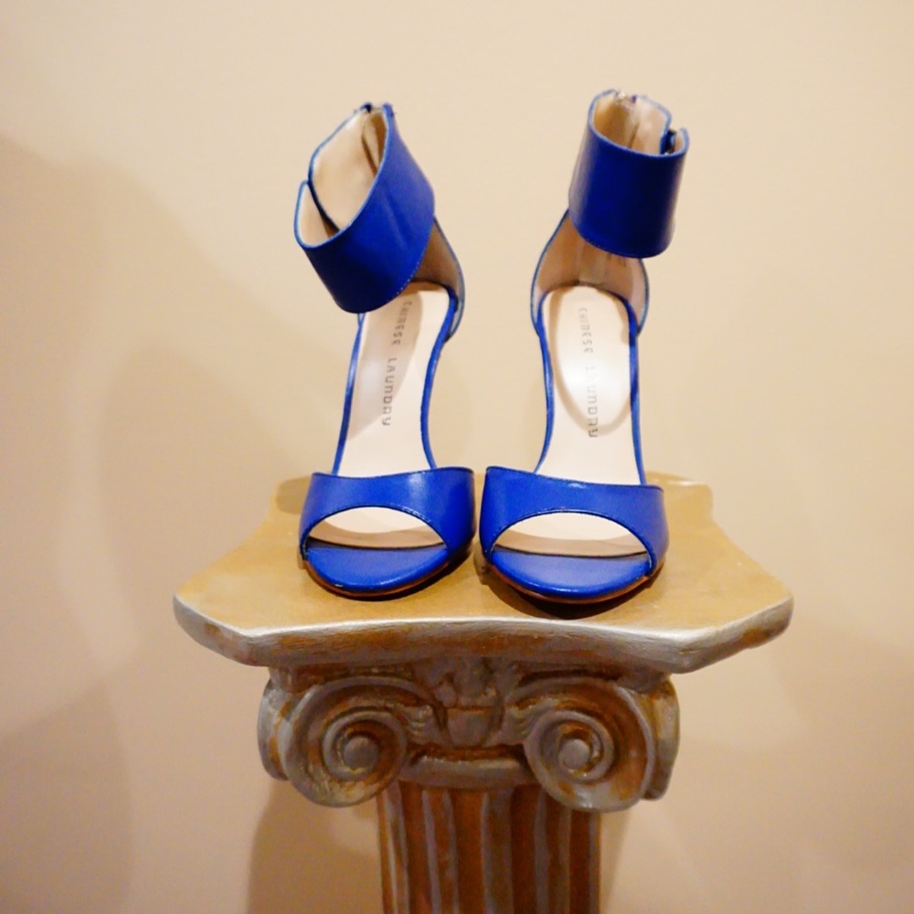 Blue Chinese laundry open toe heels